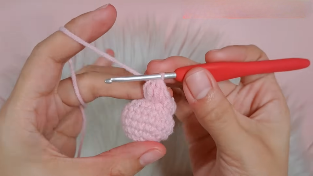 Crocheting the teddy bear body